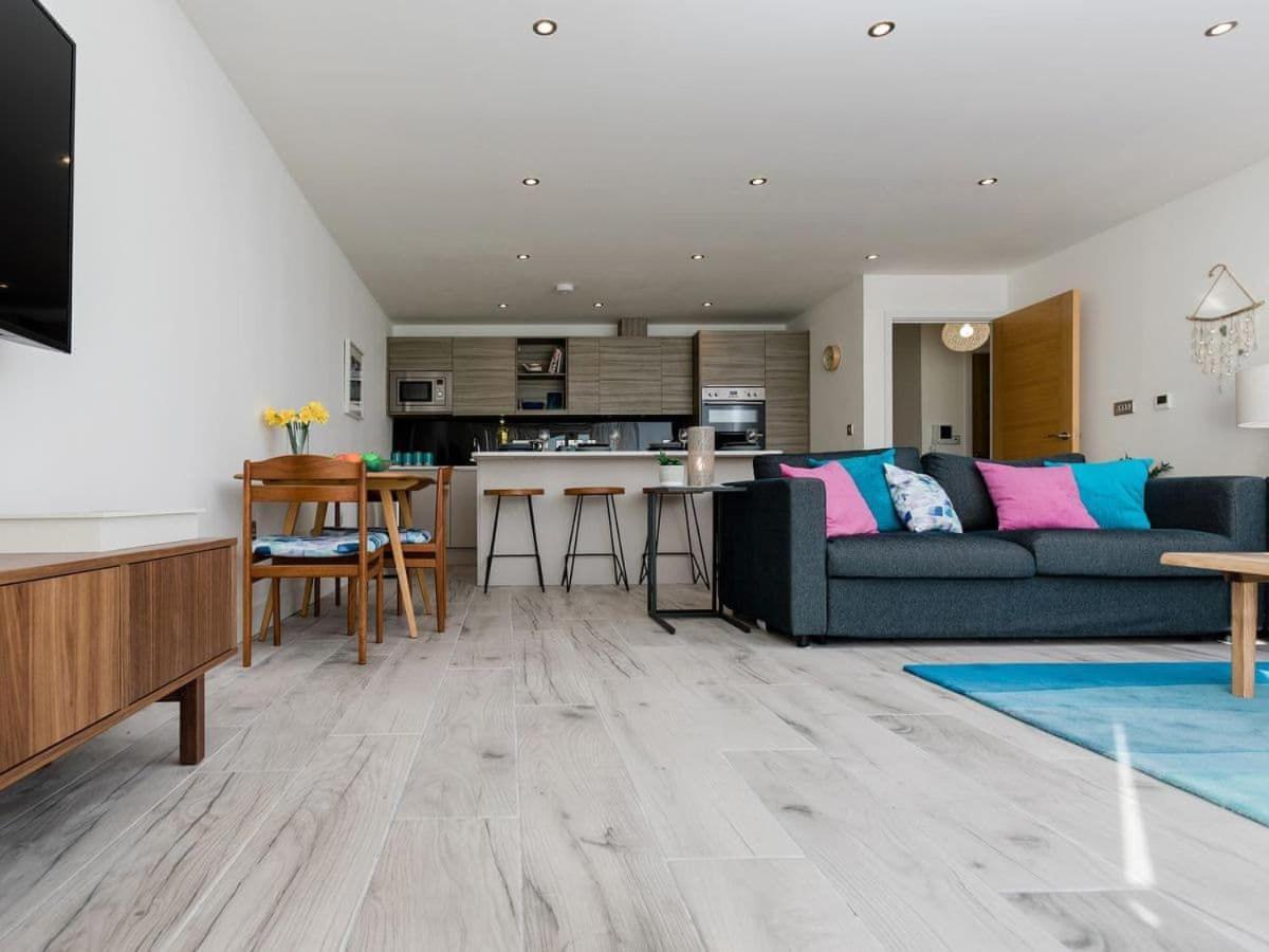 New Horizon Apartment Sandown Luaran gambar